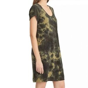 Social Standard by Sanctuary Green Tie-Dye Midi TShirt Dress